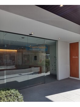 ココチスパ(KOKOCHI.spa)/マンションの入口はこちらです☆