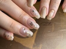 アイヴィー(IVY)/キラキラネイル