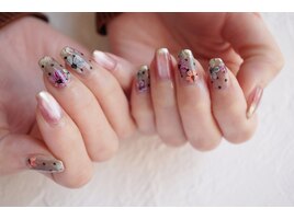 ドットとフラワーの融合デザイン