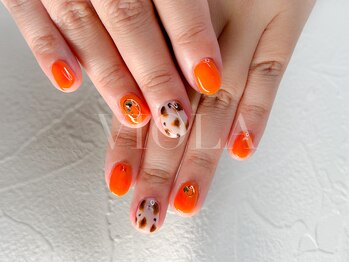 ヴィオラ(VIOLA)/ちゅるん/秋ネイル