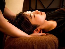 美容鍼灸サロン respirer 麻布十番【美容鍼・ほうれい線改善・肩こり眼精疲労】の雰囲気（スッキリしたフェイスラインへ導きます。）