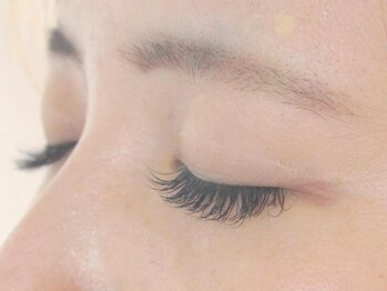 ビビ(ViVi)/1本1本丁寧に装着します!