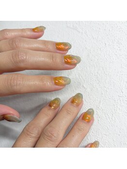 ネイルサロン アイナ(NailSalon Aina)の写真/【初回オフ無料☆持ち込み120分コース¥12000～】経験と実績のあるスタッフによる繊細なアートに圧倒！