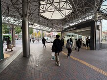 アザレア(Azalea)/直進すると横断歩道が見えます