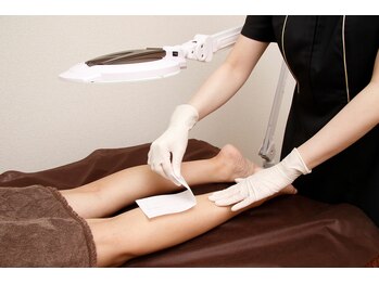 美Wax フォアロゼ(FourRose)/脚もワックス脱毛で。