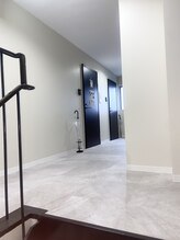 サロン ウェル(SALON WELL)/【階段を上がって302号室】