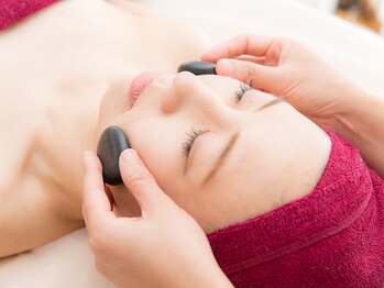 アロハカウア(Aloha Kaua)/ハワイアンストーンフェイシャル