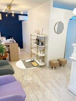 イヴ アイラッシュアンドネイル(Eve eyelash&nail)/ネイルブースと待ち合い☆