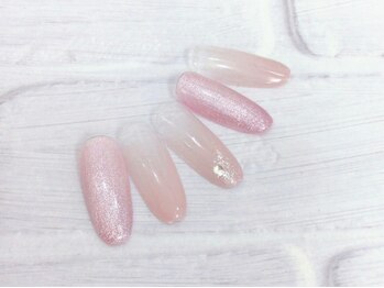 ティアラ(Tiara)の写真/【ハンドワンカラーオフ込4400円～】オフィス・デイリーNailが人気♪飽きのこない上品・大人Nailをご用意！