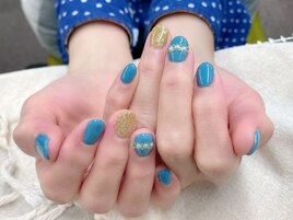 ポップなパールネイル