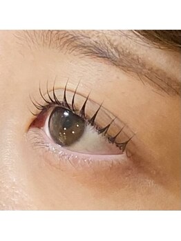 アトリエ ハルミナ(atelier harumina)/根元から立ち上げまつ毛パーマ