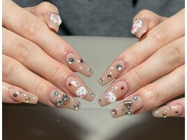 宝石ネイル