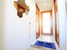 オンザライン(ON THE LINE)/玄関からの様子です！