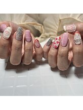 プリュネ(Prune)/落書きネイル/キラキラ