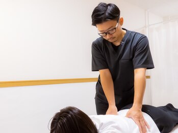 リワイ整体院/腰痛や膝痛にも対応しております