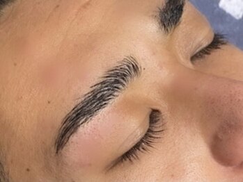 ワイスタイル(Y-style.)の写真/マンツーマンでしっかりメンテナンス◎モテ眉・清潔感の底上げしたい等ご要望を伝えやすい!