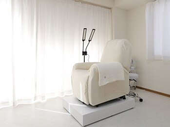 プリュム(plume)の写真/【口コミ高評価の人気サロン】歴10年以上のベテランアイリストが理想のお目元へ導きます♪お子様連れもOK◎