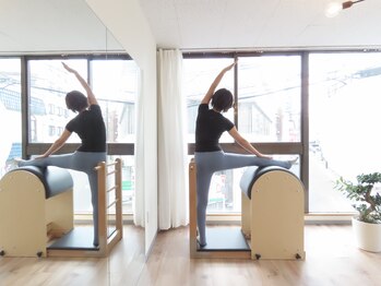 ピラティスユー(PILATES U)/マシンピラティス施術写真