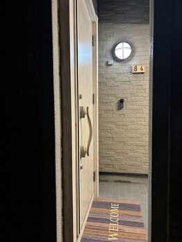 ハチテンヨン(8・4)/玄関