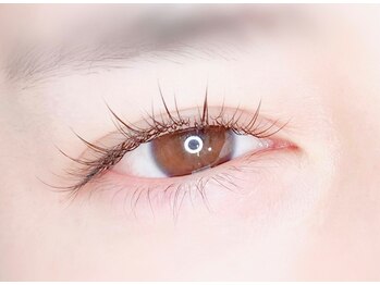 美容室カラフルの写真/【エクステ80本￥4600～】マツエクでも自然な仕上がりに◎あなたのお目元を最大限に美しく♪