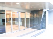 ロザンナ 武蔵浦和店(ROSANNA)/マンション入り口1