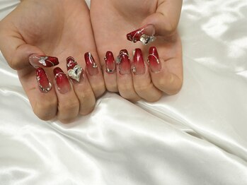 縁/赤色ネイル
