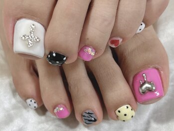 ネイルサロン ミリー(Nail Salon Milly)の写真/【フットネイルが輝く季節到来★】足先をMillyで美しく整えませんか？あなただけの[可愛い]を足先に◎