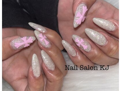 ケージェー(KJ)の写真