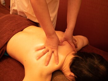 ステップイン(Step in)/背中ケア