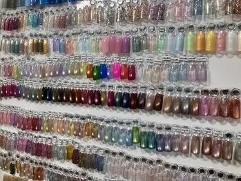 エン 福津(en)の写真/経験豊富なスタッフが、お客様のお肌に合った色をご提案します♪混色も無料なのでお気軽にご相談ください◎