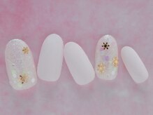 ネイルサロン エスビー(Nail salon SB)/マットホワイト×結晶ネイル