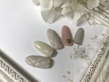 ヒトミネイルズ(Hitomi Nails)/
