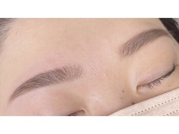 ヘアアンドメイク ボンアミ(HAIR & MAKE Bon ami)/ストレート眉