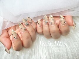 Vカット◎バタフライデザイン