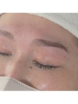 アミーサロン(amy salon)の写真/【美眉WAX・HBL・肌に優しい持続眉】自眉がある方も薄い方も！【あなたのなりたい眉】を叶えるサロン！