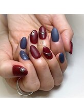 ホリデービューティー(HOLIDAY BEAUTY)/マットネイル×ミラーアート