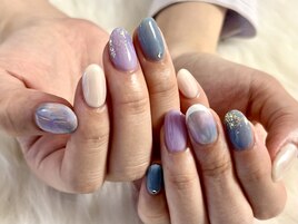 涼しげニュアンスネイル