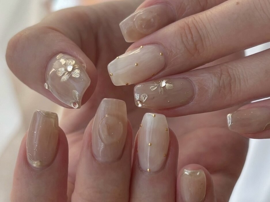 2026年春トレンド】ブライダル ハンド 春のネイルデザイン集｜人気順