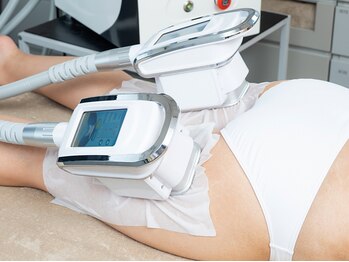 プリマプリート 岐阜店の写真/【最強痩身！脂肪冷却２cup¥8800】今がチャンス!!夏に備えるならすぐ始めよう！頑固な二段腹もお任せ★