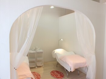 まつ毛エクステ専門サロン マドモア 加古川店/ベッドルーム