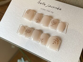 アメリアンドカシェット(Amelie&Cachette)/オーダーネイルチップ：maika