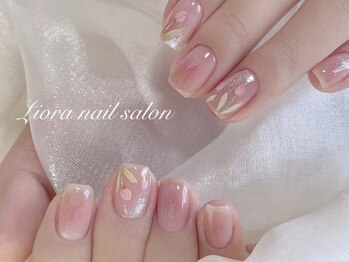 リオラ(Liora)/大人気チューリップネイル