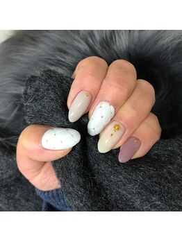 ヒトミネイルズ(Hitomi Nails)/