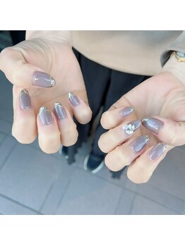 トータルサロン 白べぇーっ プラス/ガラスフレンチネイル♪