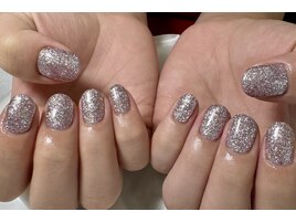 韓国グリッターネイル