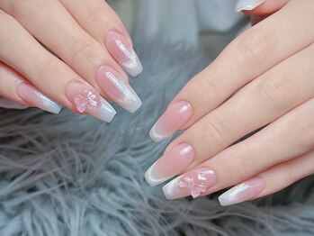 定番のチークマグネットネイル