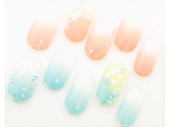 ネイルサロン クイール 小山店(NAIL SALON QUILL)/グラデーション＋お花アート