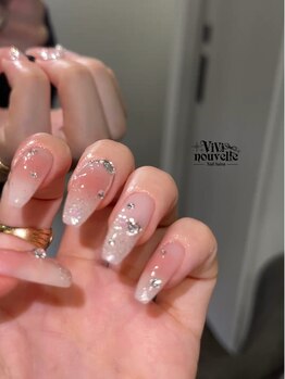 ヴィヴィ ヌーベル(ViVi nouvelle)/*+.春先取り/:*+.チークネイル♪