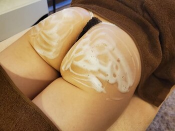 ボタニック 福津店(BoTANiC)の写真/ハーブピーリングで後ろ姿美人へ♪気になる肌のざらつきを改善！肌の深部までアプローチしてハリツヤUP☆