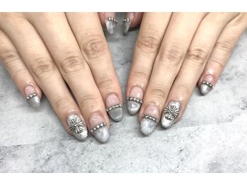 ケーエヌ(KN)/千鳥×チェーン